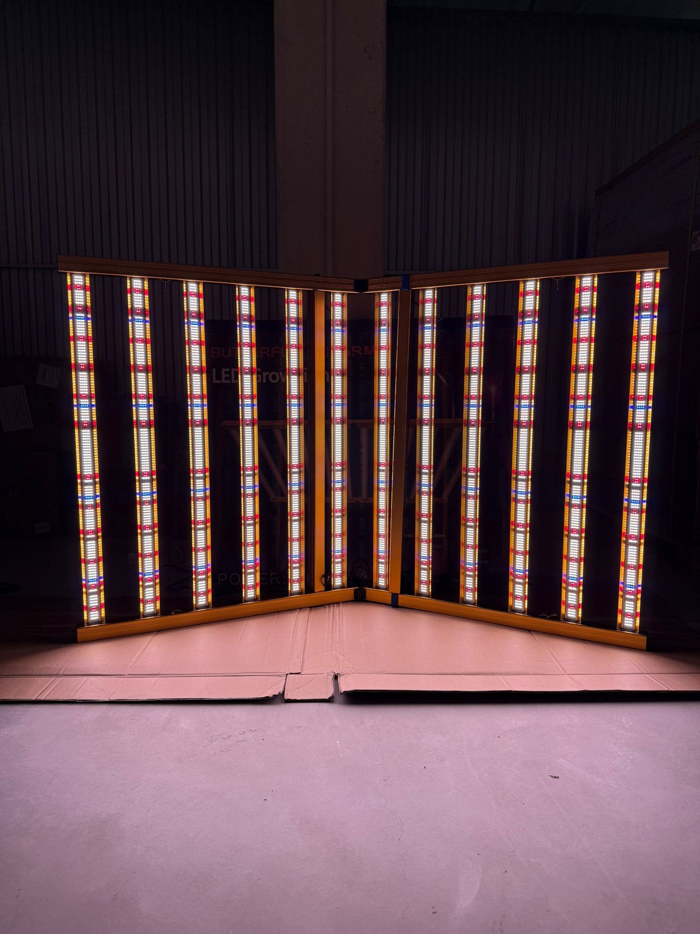 Butterfly Farm S-1300W Quantum Full-Spectrum LED